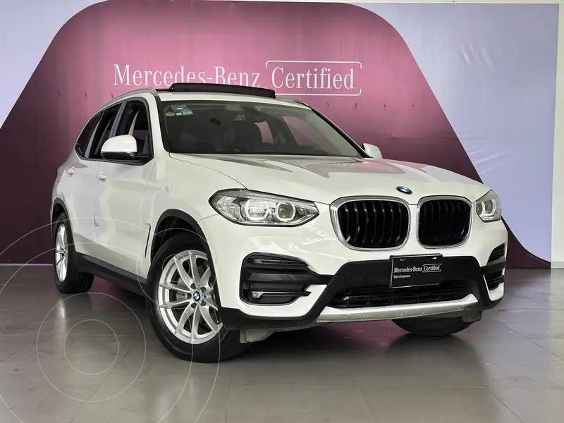 Foto BMW X3 sDrive20i usado (2021) color Blanco precio $495,000