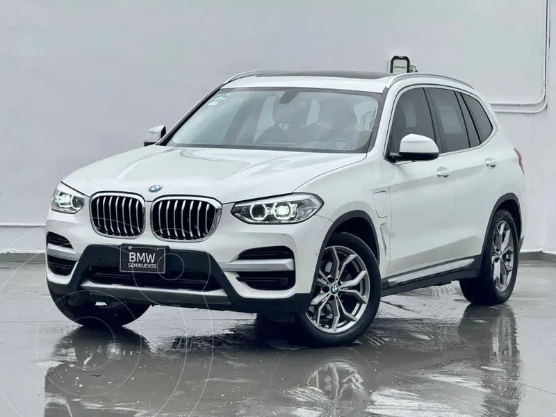 Foto BMW X3 xDrive30e usado (2021) color Blanco financiado en mensualidades(enganche $175,780 mensualidades desde $17,341)