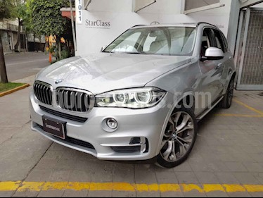 BMW X5 5p X5 xDrive50i Excellence V8/4.4/T Aut usado (2014) color Plata precio $470,000