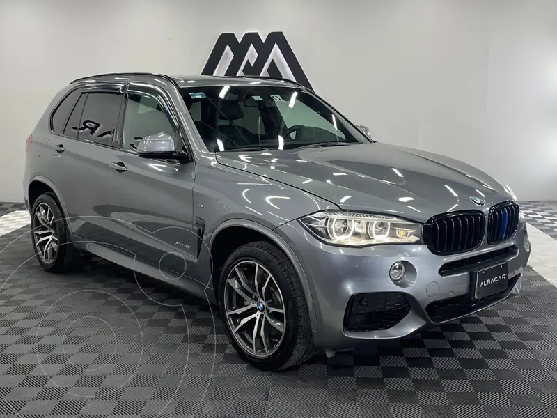 Foto BMW X5 xDrive50iA M Sport usado (2015) color Gris precio $378,999