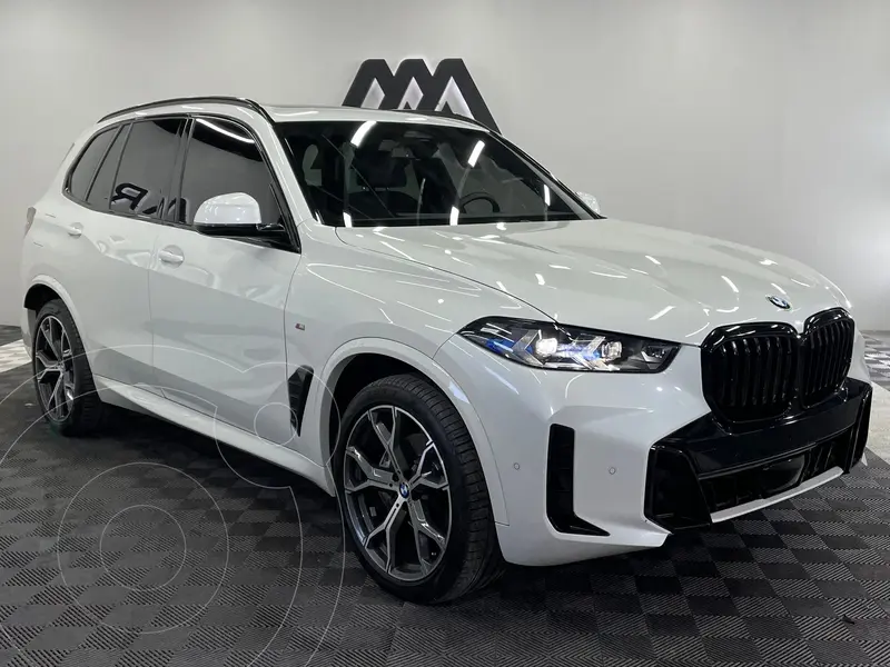 Foto BMW X5 xDrive40i usado (2024) color Blanco precio $1,389,999