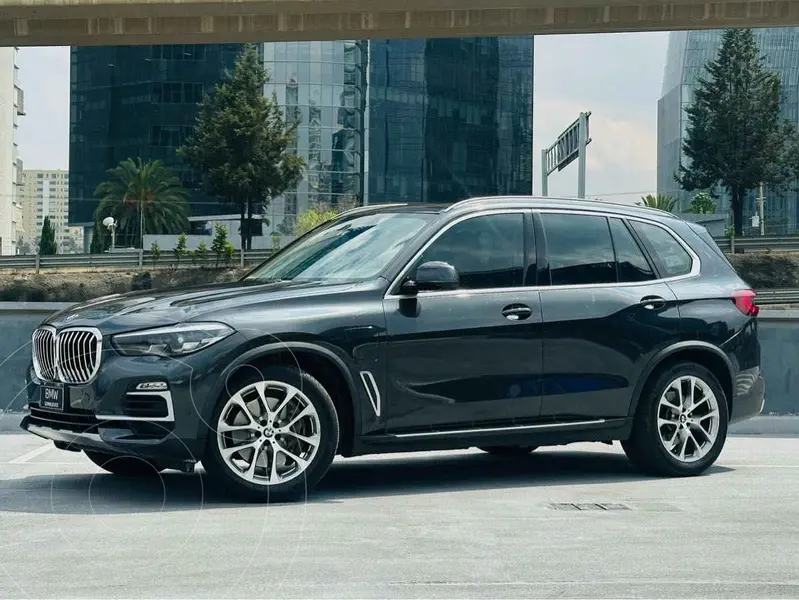 Foto BMW X5 xDrive45e (Hibrido Conectable) usado (2021) color Gris precio $969,000