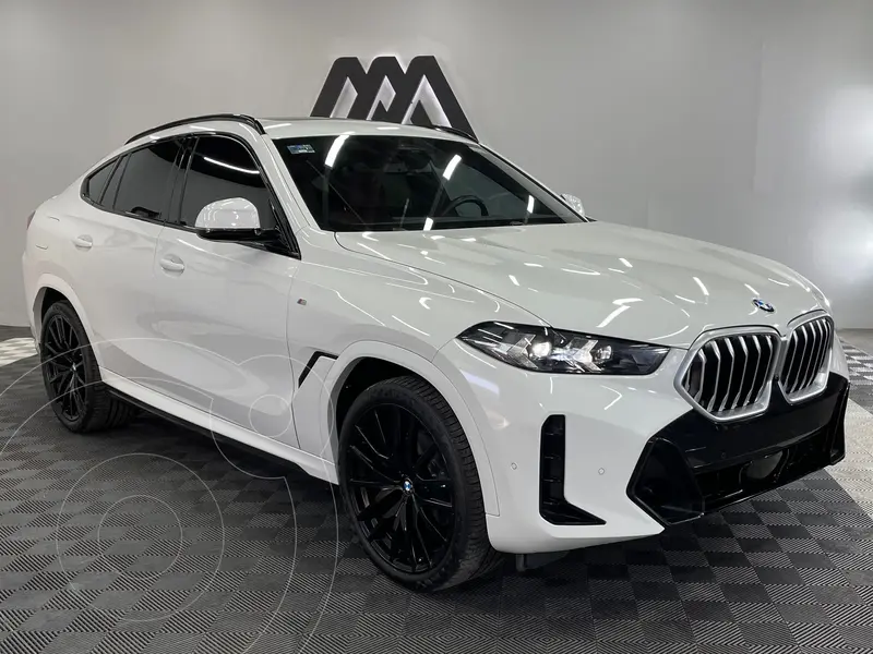 Foto BMW X6 xDrive40i M Sport usado (2024) color Blanco precio $1,642,999