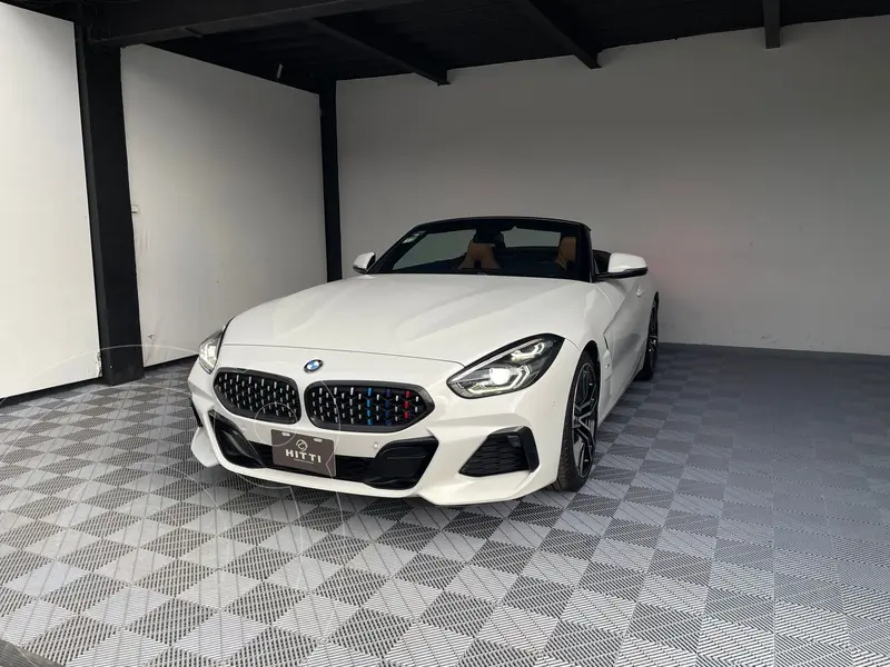 Foto BMW Z4 sDrive20iA M Sport usado (2019) color Blanco precio $738,000
