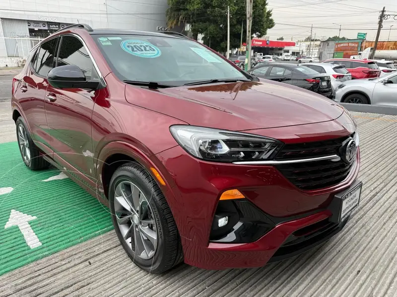 Foto Buick Encore Sport Touring usado (2023) color Rojo financiado en mensualidades(enganche $202,730 mensualidades desde $8,530)