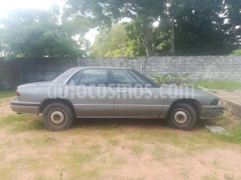 Buick Lesabre 6 puestos usado (1993) color Gris precio u$s400