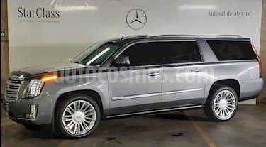 Foto Cadillac Escalade Paq P 4x4 Platinum usado (2018) color Gris precio $1,269,000