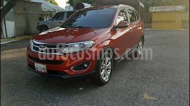 foto Chery Grand Tiggo 2.0L GLS CVT usado (2016) color Rojo Metalizado precio u$s9.500