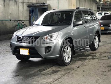 Chery Tiggo 1.6L 4x2 usado (2015) color Gris precio $17.999.998