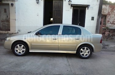 Foto Chevrolet Astra GL 2.0 4P usado (2007) color Champagne precio $140.000
