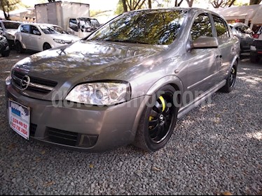 foto Chevrolet Astra Sedan 2.0 usado (2004) color Gris precio $16.500.000