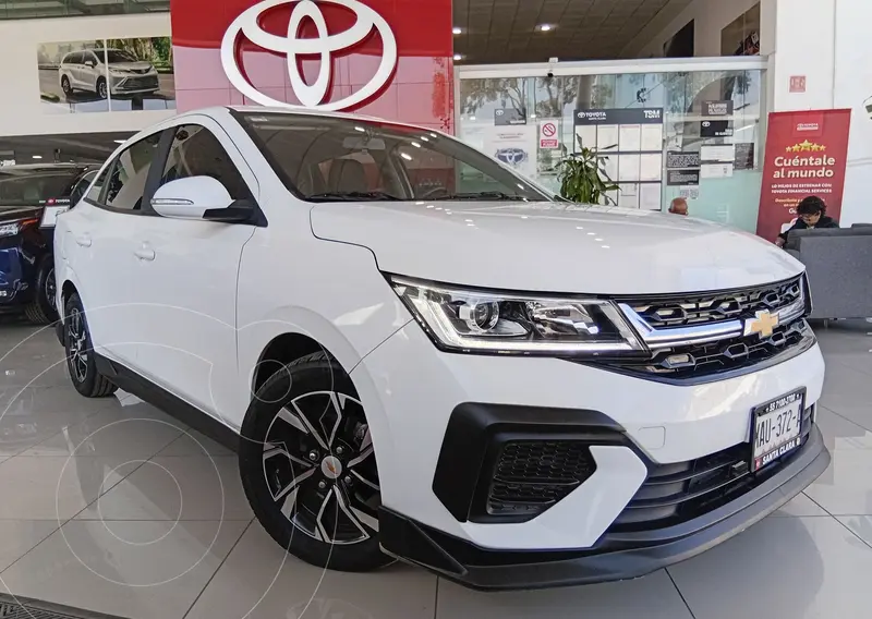 Foto Chevrolet Aveo HB LT Plus usado (2024) color Blanco financiado en mensualidades(enganche $138,191 mensualidades desde $5,937)