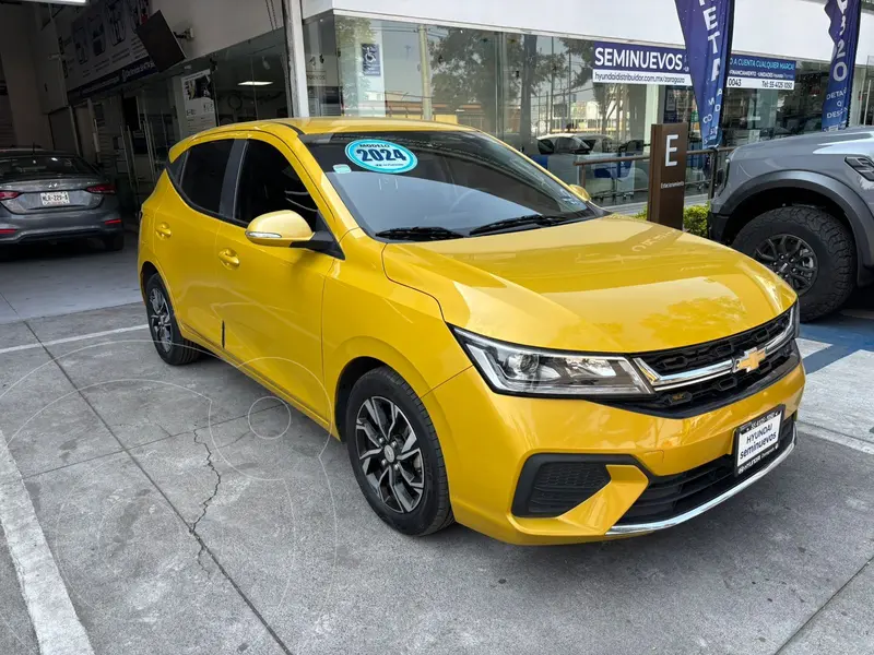Foto Chevrolet Aveo HB LT Plus usado (2024) color Amarillo precio $275,000