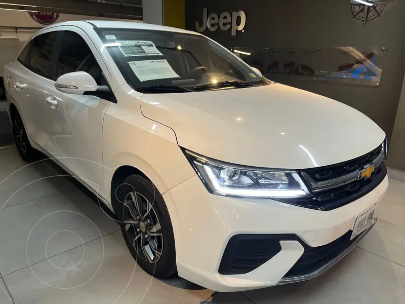 Foto Chevrolet Aveo HB LT usado (2024) color Blanco precio $285,000