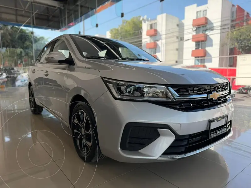 Foto Chevrolet Aveo HB LT Plus usado (2024) color plateado precio $269,000