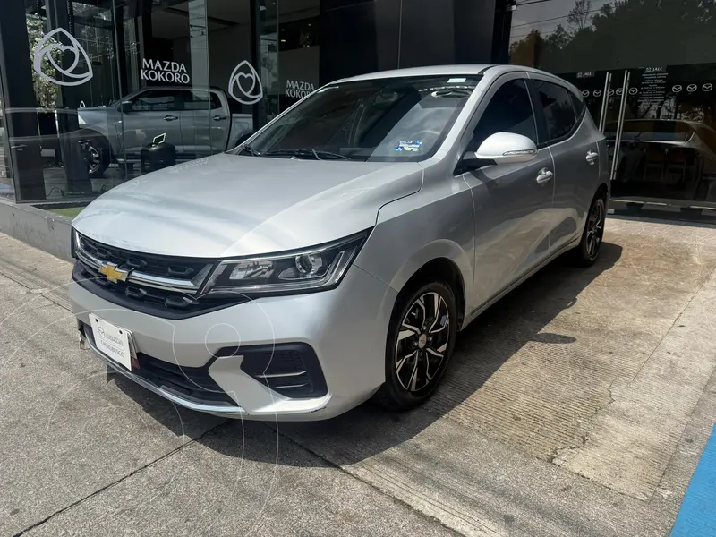 Foto Chevrolet Aveo HB LT usado (2024) color Plata precio $264,000