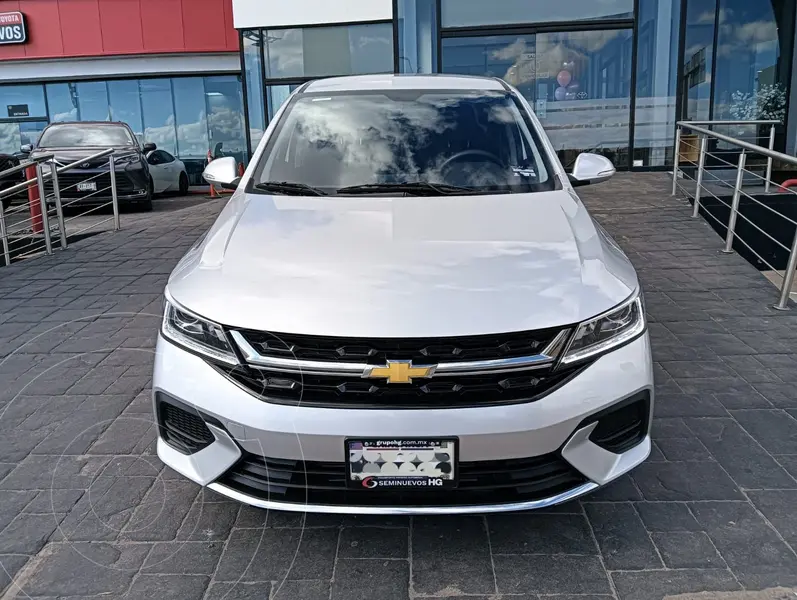 Foto Chevrolet Aveo HB LT Plus usado (2025) color plateado precio $290,000