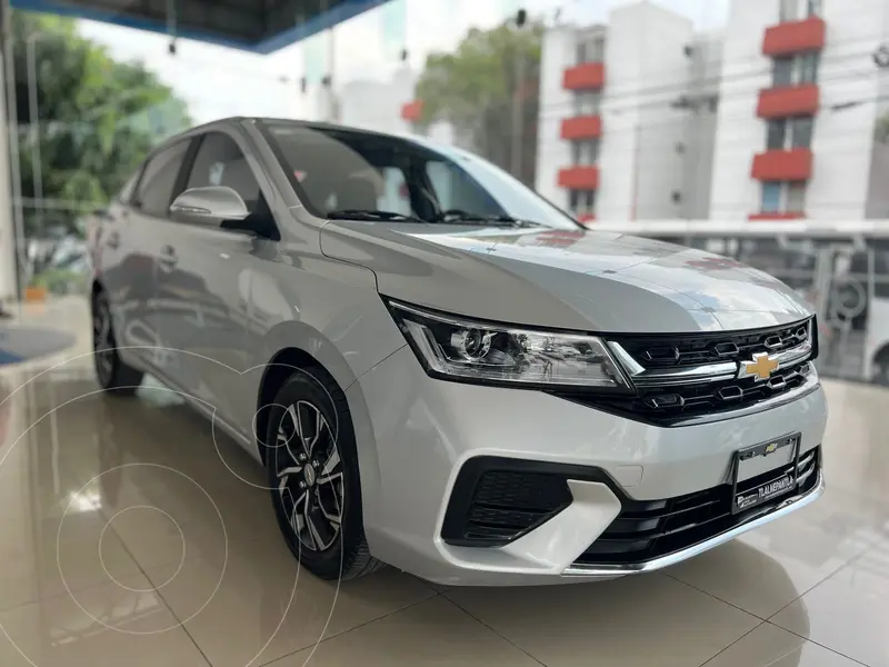 Foto Chevrolet Aveo HB LT Plus usado (2024) color plateado precio $289,000