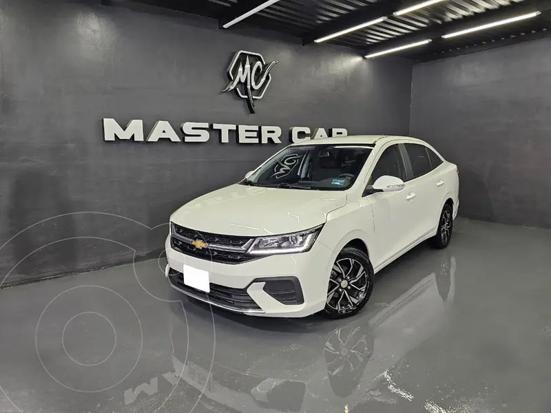 Foto Chevrolet Aveo HB LT Plus usado (2024) color Blanco precio $309,000
