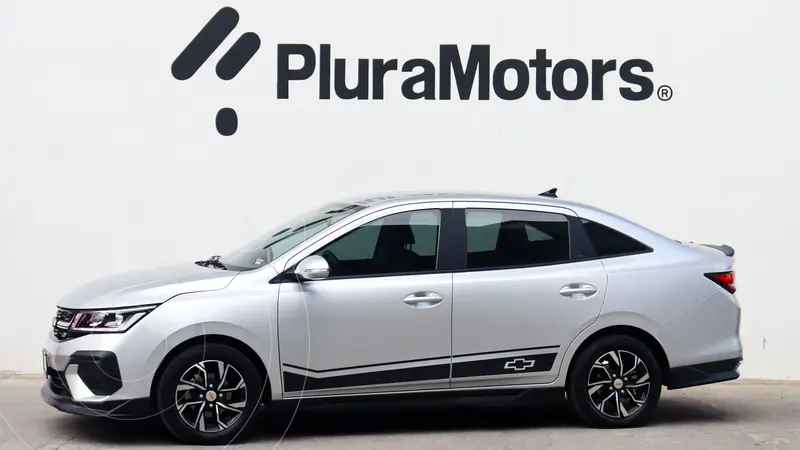 Foto Chevrolet Aveo HB LT Plus usado (2025) color plateado precio $299,000