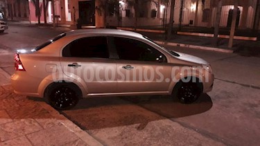 Chevrolet Aveo LS usado (2014) color Plata Switchblade precio $370.000