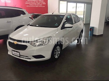 foto Chevrolet Aveo LS usado (2017) color Blanco precio $179,000
