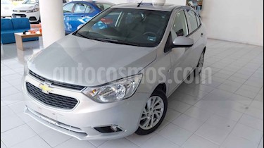 foto Chevrolet Aveo LTZ Aut usado (2018) color Plata precio $166,900