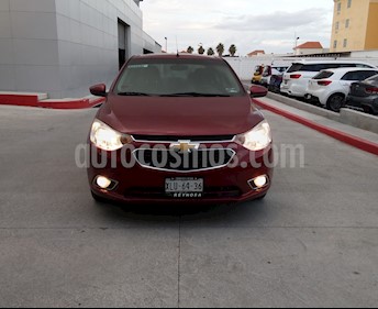 foto Chevrolet Aveo LTZ usado (2018) color Rojo precio $190,000
