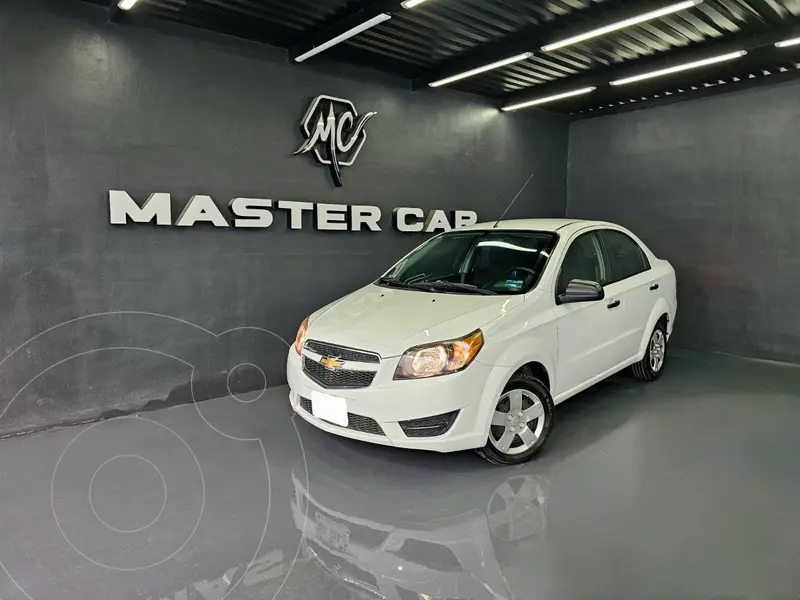 Foto Chevrolet Aveo LS usado (2018) color Blanco precio $154,000