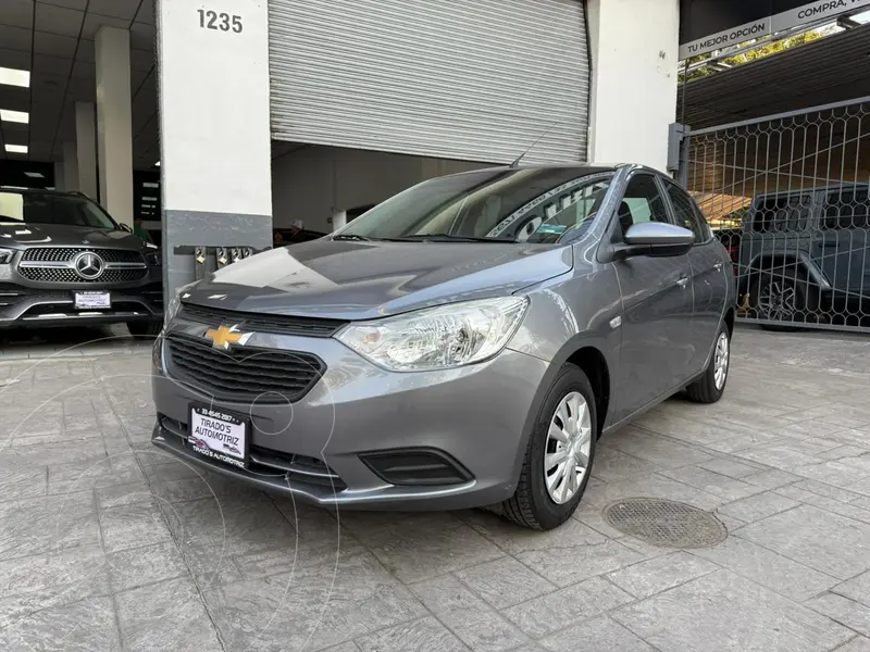 Foto Chevrolet Aveo LS Aut usado (2021) color Gris precio $188,900