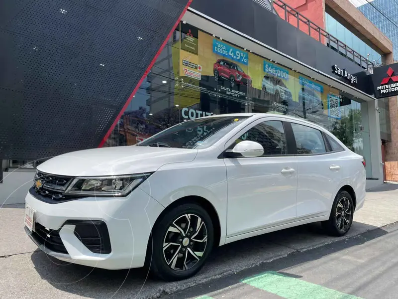 Foto Chevrolet Aveo LT Plus usado (2024) color Blanco precio $259,000
