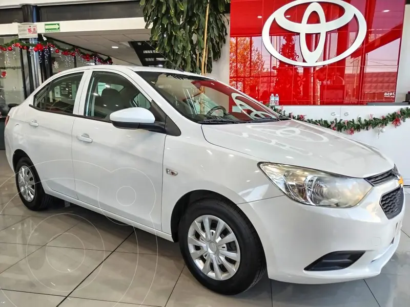 Foto Chevrolet Aveo LS Aut usado (2023) color Blanco financiado en mensualidades(enganche $89,870 mensualidades desde $3,861)