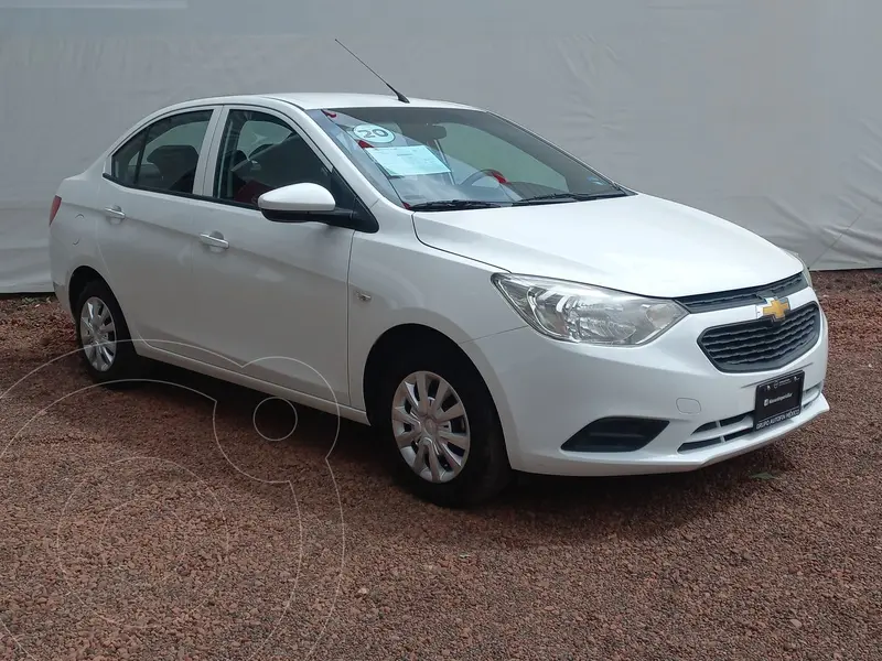 Foto Chevrolet Aveo LS usado (2020) color Blanco precio $189,900
