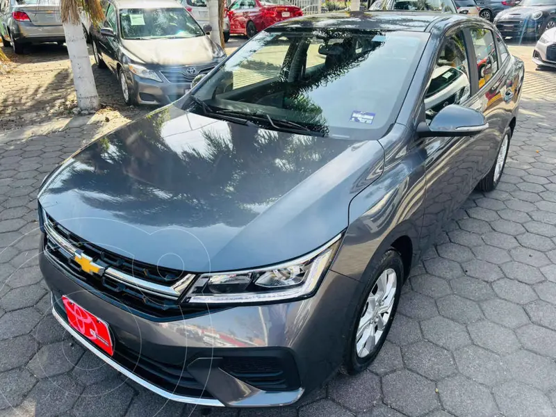Foto Chevrolet Aveo LT usado (2025) color Gris financiado en mensualidades(enganche $71,756 mensualidades desde $6,374)