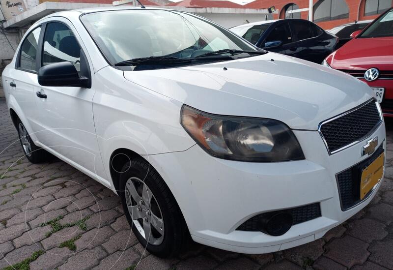 Foto Chevrolet Aveo LS Aut usado (2015) color Blanco precio $140,000
