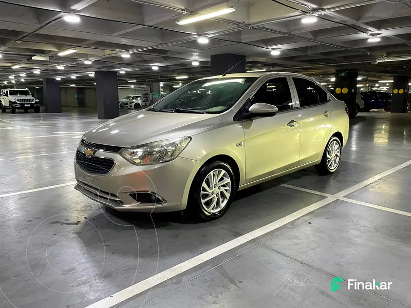 Foto Chevrolet Aveo LTZ Aut usado (2018) color Beige precio $165,000