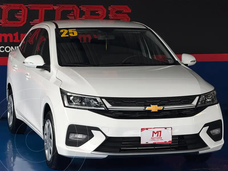 Foto Chevrolet Aveo LS usado (2025) color Blanco financiado en mensualidades(enganche $55,600)