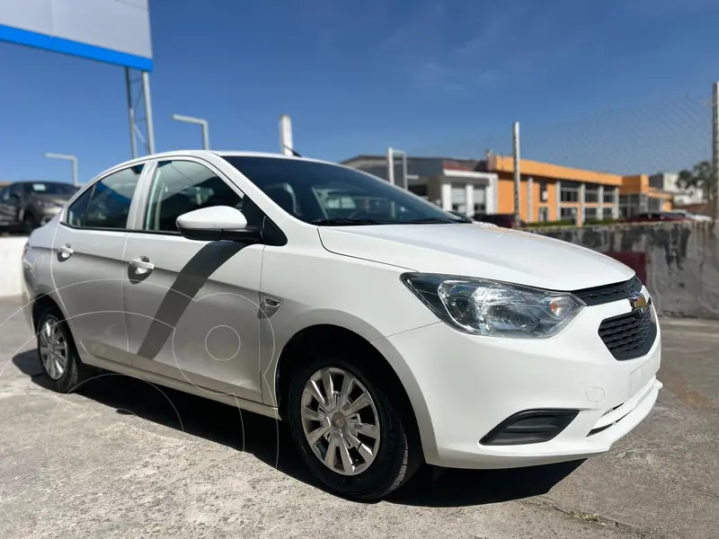 Foto Chevrolet Aveo LS Aut usado (2022) color Blanco precio $189,000