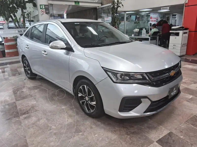 Foto Chevrolet Aveo LS usado (2024) color plateado financiado en mensualidades(enganche $108,262 mensualidades desde $4,555)