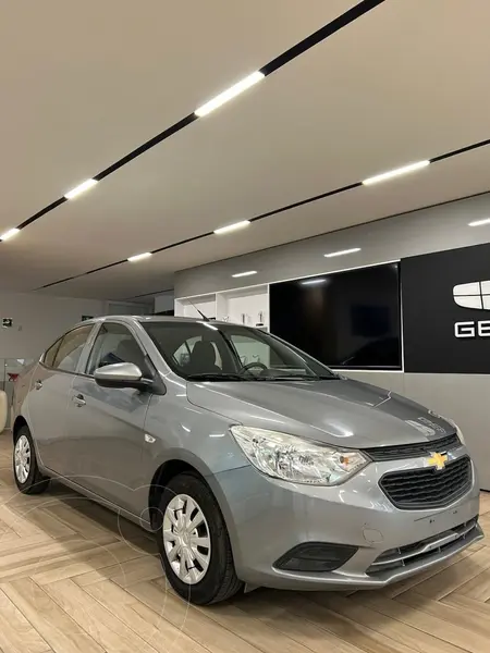 Foto Chevrolet Aveo LS usado (2023) color Gris financiado en mensualidades(enganche $83,600 mensualidades desde $3,517)