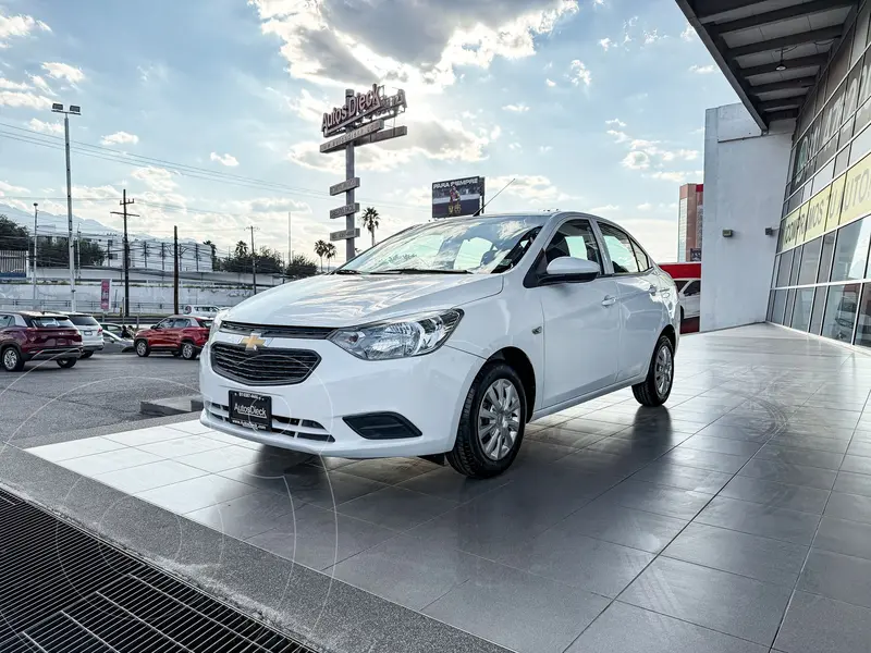 Foto Chevrolet Aveo LT usado (2020) color Blanco financiado en mensualidades(enganche $37,180 mensualidades desde $3,805)