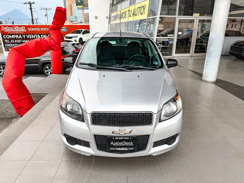 Foto Chevrolet Aveo LT usado (2017) color plateado precio $159,000