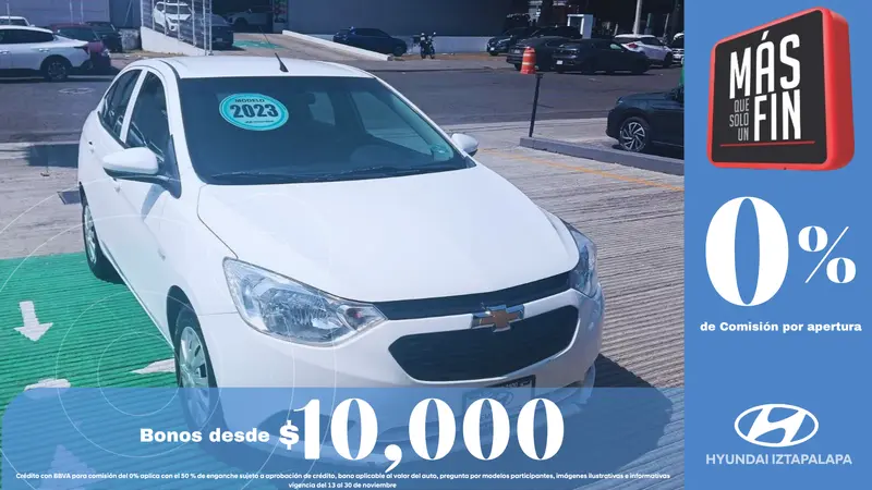Foto Chevrolet Aveo LS Aut usado (2023) color Blanco financiado en mensualidades(enganche $91,542 mensualidades desde $3,852)