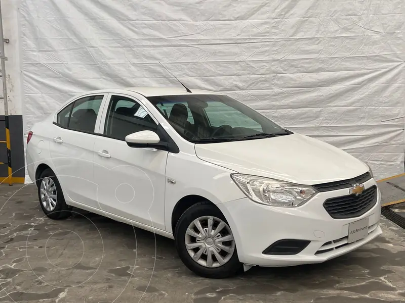 Foto Chevrolet Aveo LS Aut usado (2022) color Blanco precio $202,900