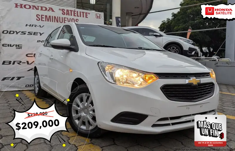 Foto Chevrolet Aveo LS Aut usado (2023) color Blanco precio $218,000