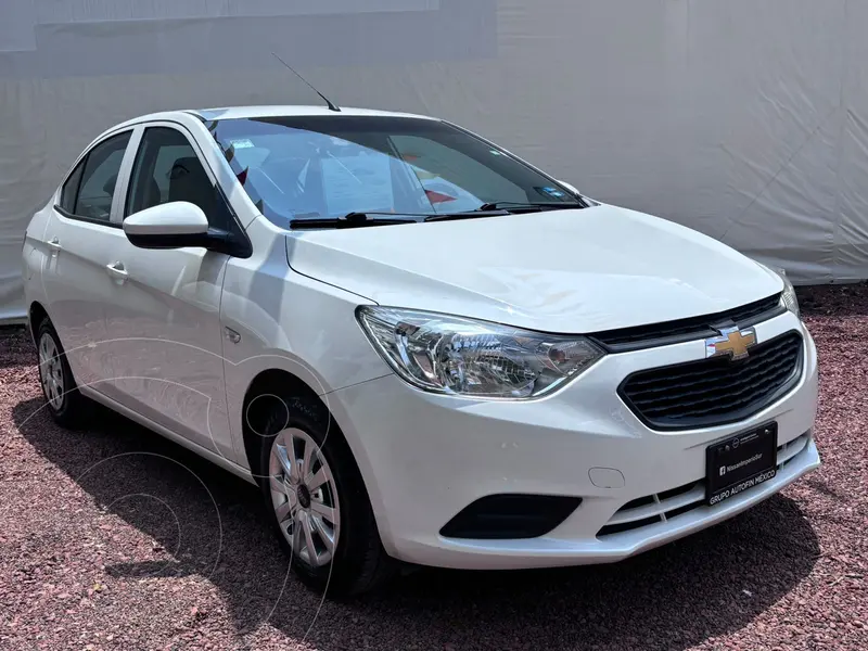Foto Chevrolet Aveo LS usado (2020) color Blanco precio $189,900