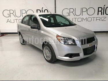foto Chevrolet Aveo LT usado (2015) color Plata Brillante precio $89,000