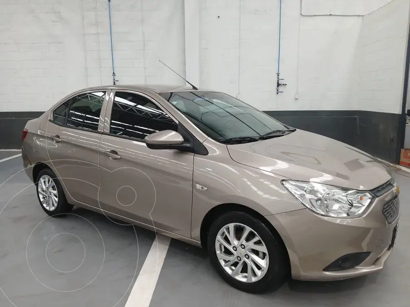 Foto Chevrolet Aveo LT usado (2022) color Beige precio $216,400