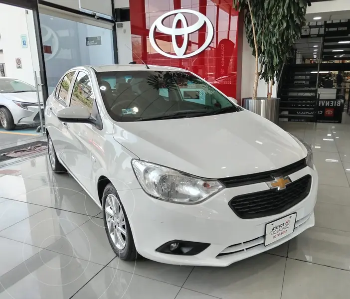 Foto Chevrolet Aveo LT usado (2023) color Blanco financiado en mensualidades(enganche $99,902 mensualidades desde $4,292)