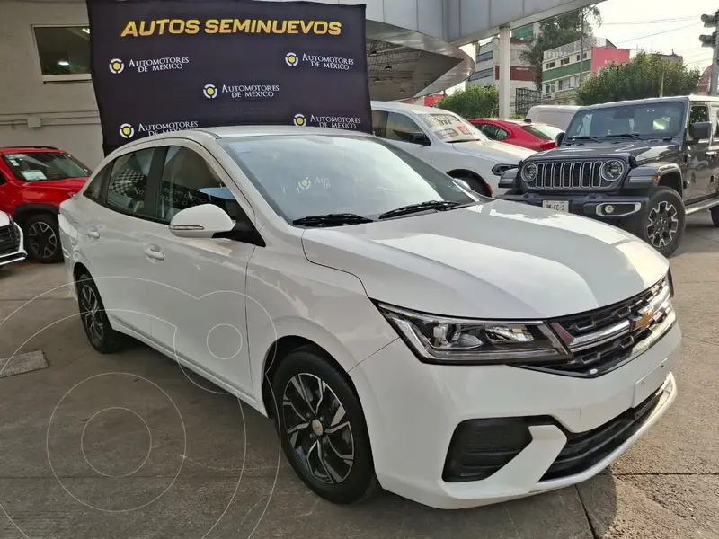 Foto Chevrolet Aveo LT Plus usado (2024) color Blanco financiado en mensualidades(enganche $5,000 mensualidades desde $7,871)